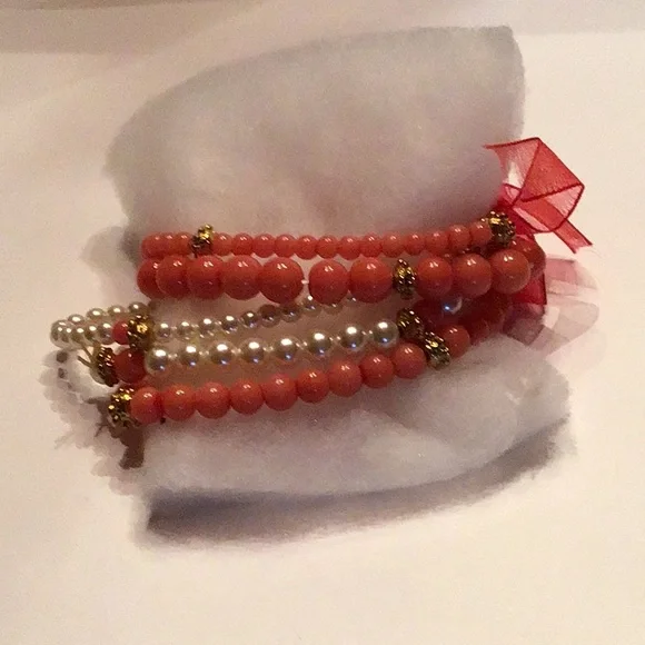 New Stretch Multi Strand Bracelet, coral colored beads & pearls - Picture 2 of 3